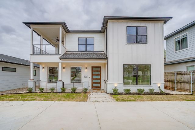 2705 Gordon Avenue, Fort Worth, TX 76110
