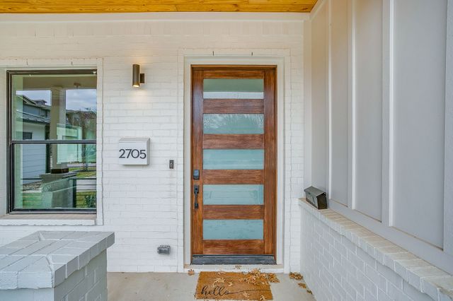 2705 Gordon Avenue, Fort Worth, TX 76110