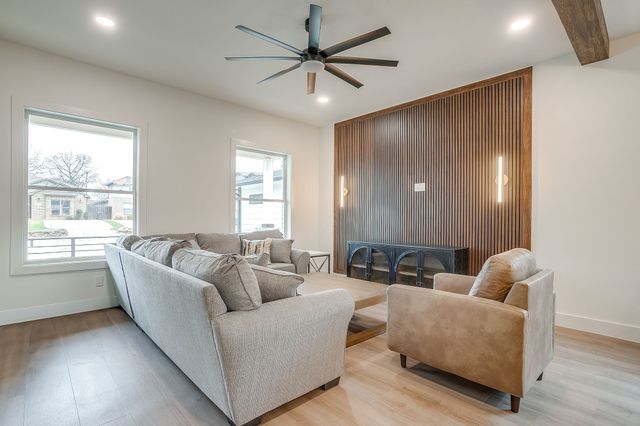 2705 Gordon Avenue, Fort Worth, TX 76110