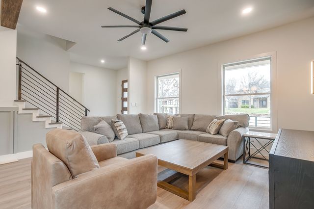2705 Gordon Avenue, Fort Worth, TX 76110