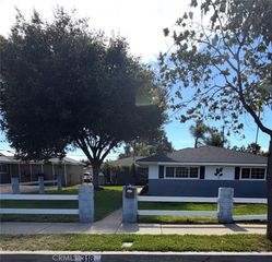 318 E Gladstone, San Dimas, CA 91773