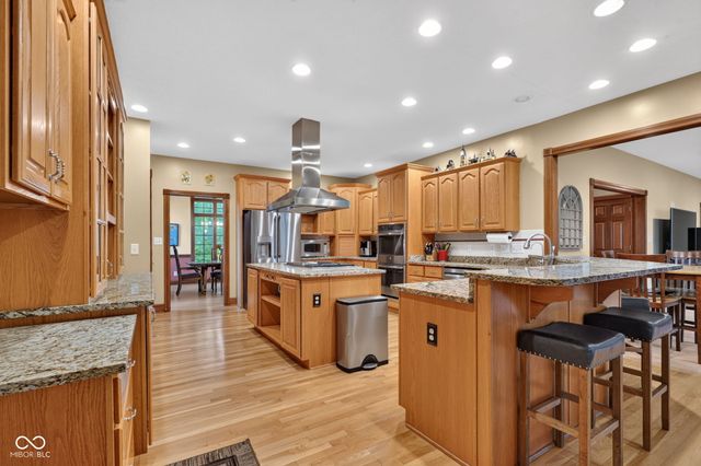 10765 Forest Lake Court, Indianapolis, IN 46278
