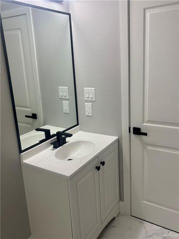 5910 Vanessa E Drive, Edinburg, TX 78542