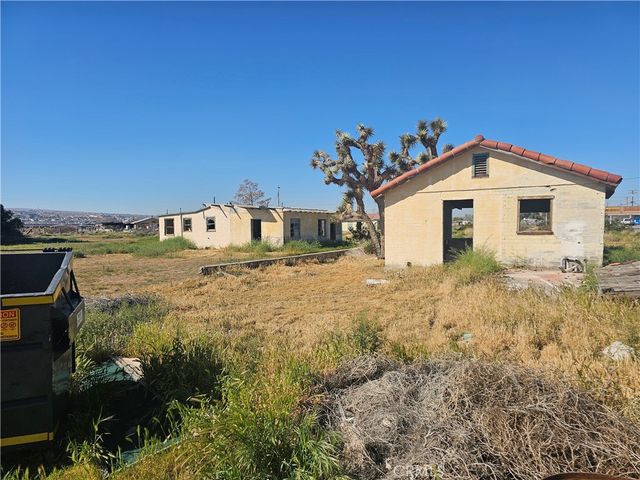 29823 N 1st, Barstow, CA 92311