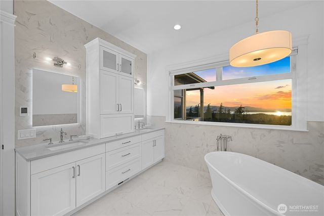 1900 Samish Crest Way, Bellingham, WA 98229