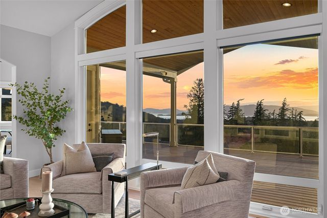 1900 Samish Crest Way, Bellingham, WA 98229