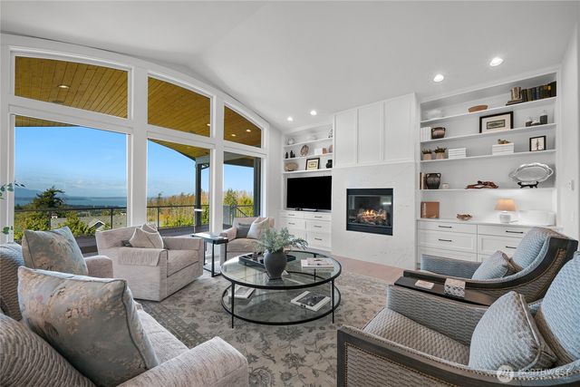 1900 Samish Crest Way, Bellingham, WA 98229