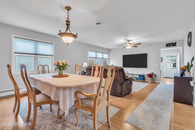 9 Morongo Court, Toms River, NJ 08757