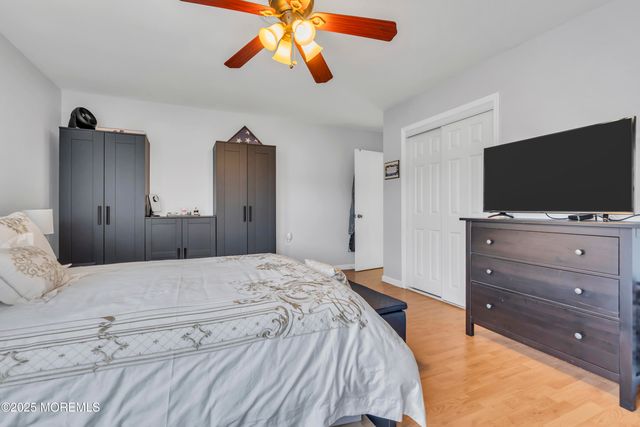 9 Morongo Court, Toms River, NJ 08757