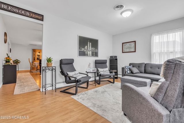 9 Morongo Court, Toms River, NJ 08757