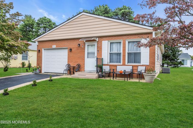 9 Morongo Court, Toms River, NJ 08757