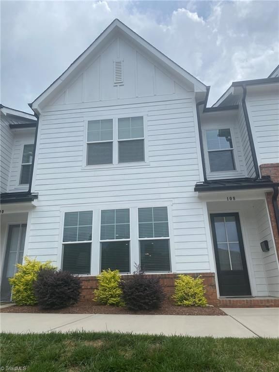 108 N Bridge Street, Wilkesboro, NC 28697