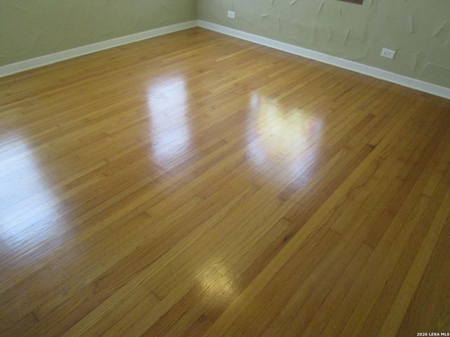 411 W Elsmere Pl, San Antonio, TX 78212