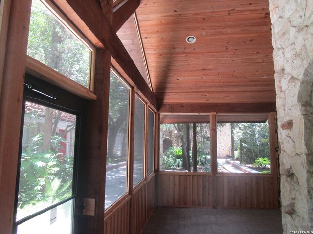 411 W Elsmere Pl, San Antonio, TX 78212