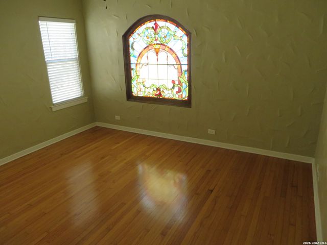 411 W Elsmere Pl, San Antonio, TX 78212