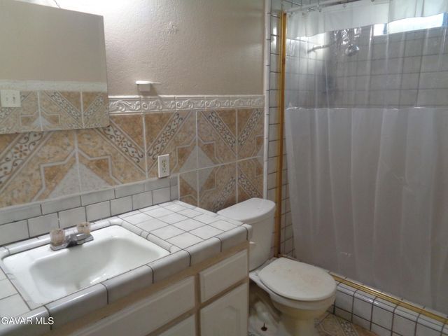 2825 W 28th Street, Rosamond, CA 93560