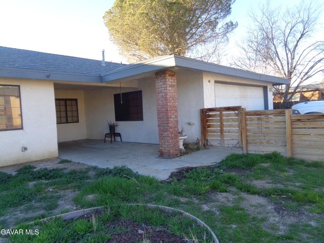 2825 W 28th Street, Rosamond, CA 93560