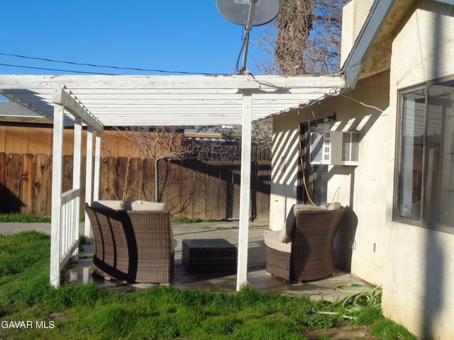 2825 W 28th Street, Rosamond, CA 93560