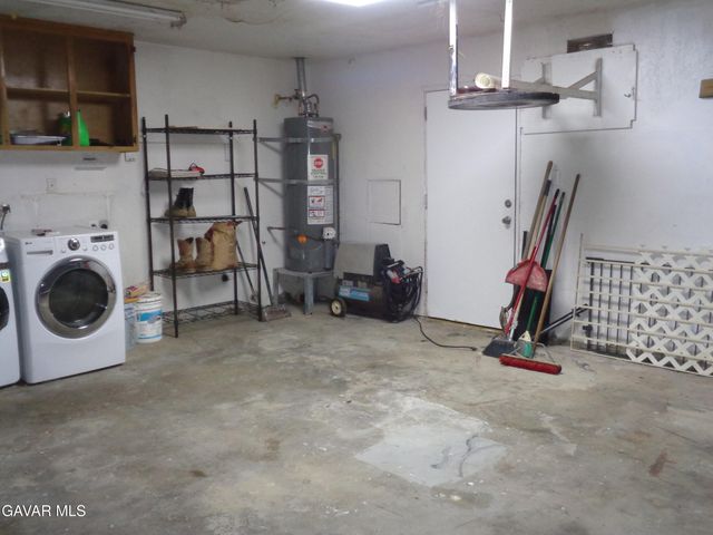 2825 W 28th Street, Rosamond, CA 93560