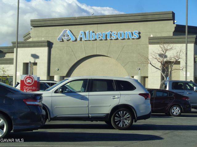 2825 W 28th Street, Rosamond, CA 93560