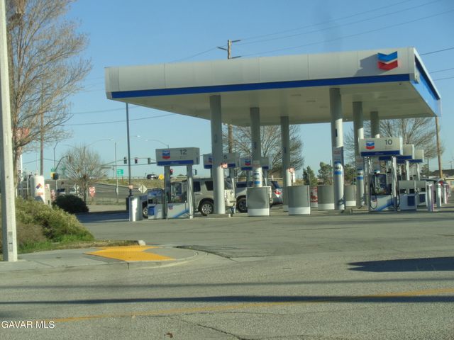 2825 W 28th Street, Rosamond, CA 93560