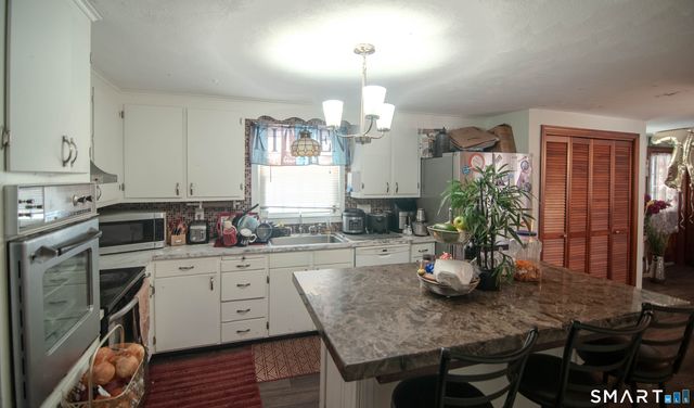 97 Jacqueline Drive, Bristol, CT 06010