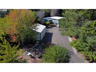 1001 W PARK Rd, Coos Bay, OR 97420