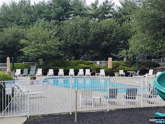5912 Tudor Drive 5912, Pequannock Township, NJ 07444