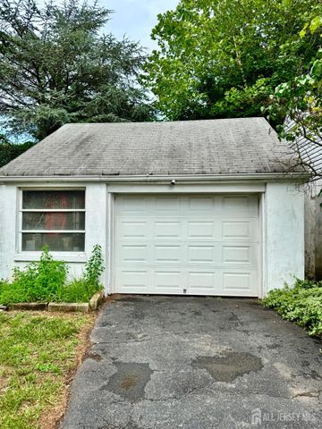 127 Hillcrest Avenue, Edison, NJ 08817