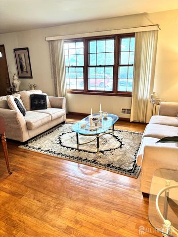127 Hillcrest Avenue, Edison, NJ 08817