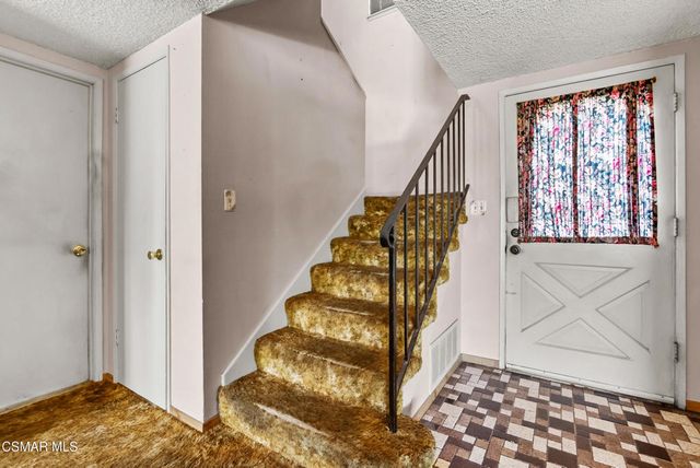 1163 Sycamore Drive, Simi Valley, CA 93065