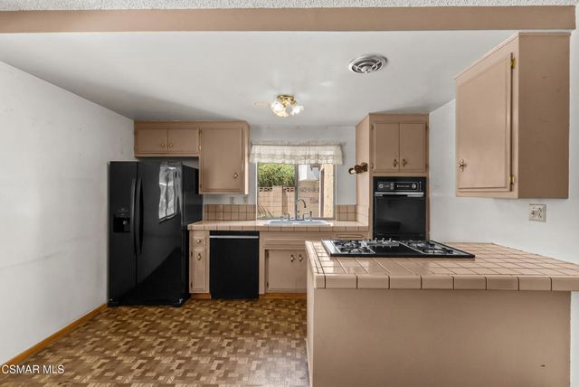 1163 Sycamore Drive, Simi Valley, CA 93065