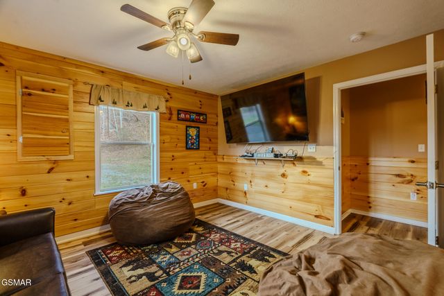 1430 A M King Way, Sevierville, TN 37876