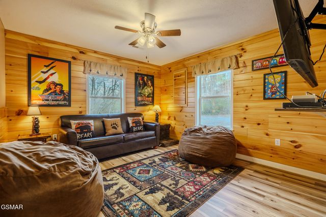 1430 A M King Way, Sevierville, TN 37876