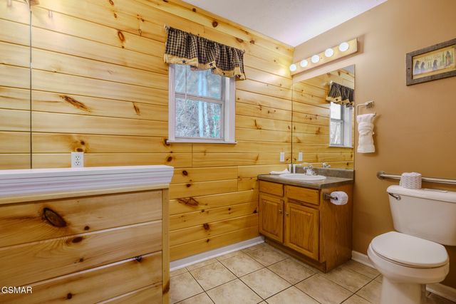 1430 A M King Way, Sevierville, TN 37876