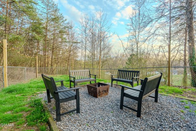 1430 A M King Way, Sevierville, TN 37876