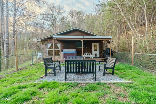 1430 A M King Way, Sevierville, TN 37876