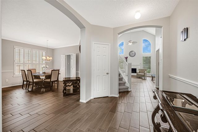12911 Chalfield Circle, Houston, TX 77044