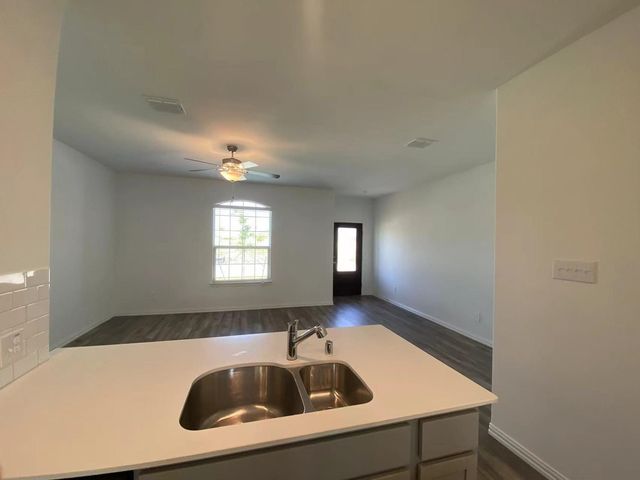 5452 Montrose Drive, Forney, TX 75126