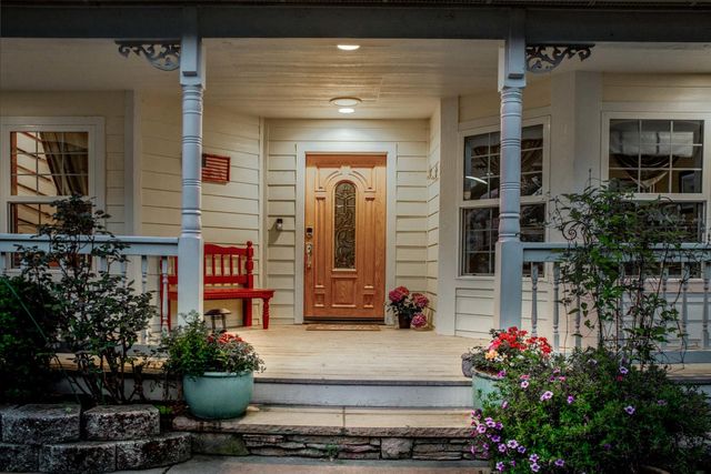 13922 Auburn Rd, Grass Valley, CA 95949