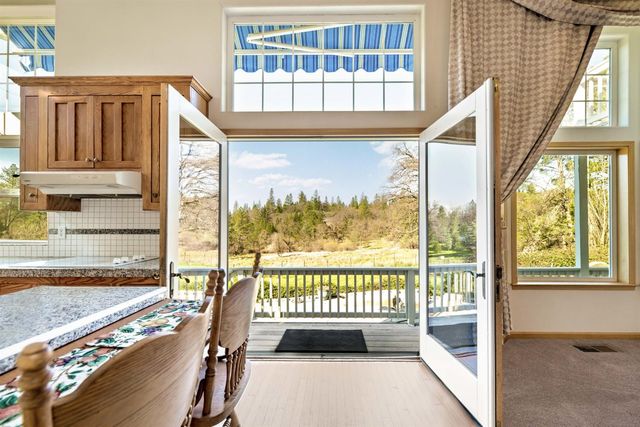 13922 Auburn Rd, Grass Valley, CA 95949