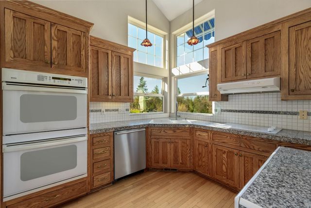 13922 Auburn Rd, Grass Valley, CA 95949