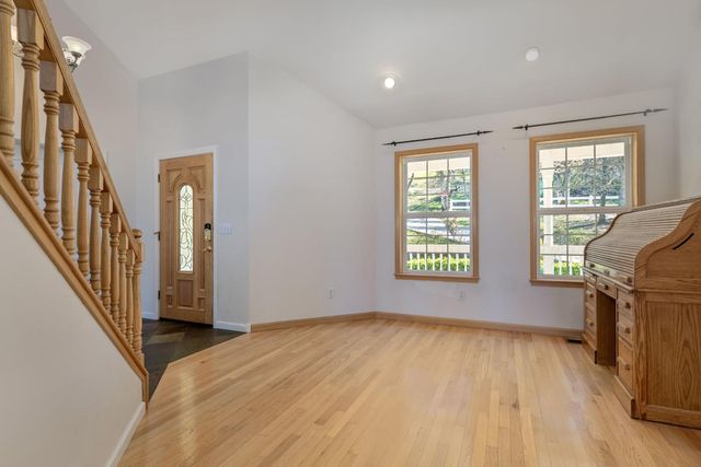 13922 Auburn Rd, Grass Valley, CA 95949