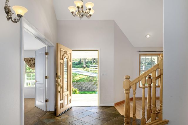 13922 Auburn Rd, Grass Valley, CA 95949