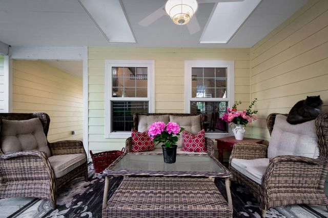 13922 Auburn Rd, Grass Valley, CA 95949