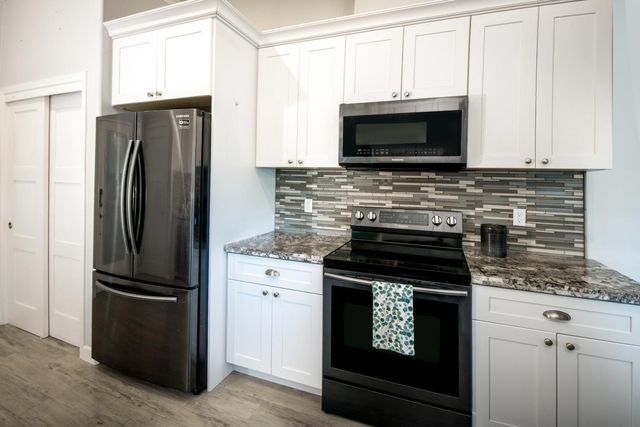 13922 Auburn Rd, Grass Valley, CA 95949