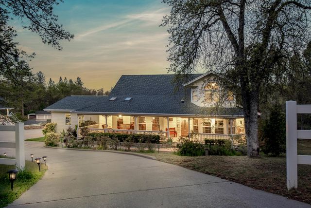 13922 Auburn Rd, Grass Valley, CA 95949