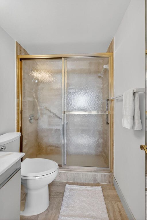Image 15 of property listing at 2860 S Ocean Boulevard 604, Palm Beach, FL 33480
