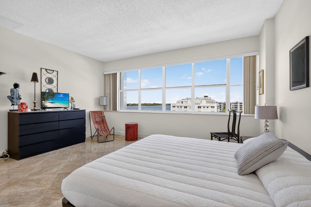 Image 26 of property listing at 2860 S Ocean Boulevard 604, Palm Beach, FL 33480