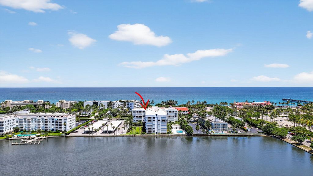 Image 32 of property listing at 2860 S Ocean Boulevard 604, Palm Beach, FL 33480